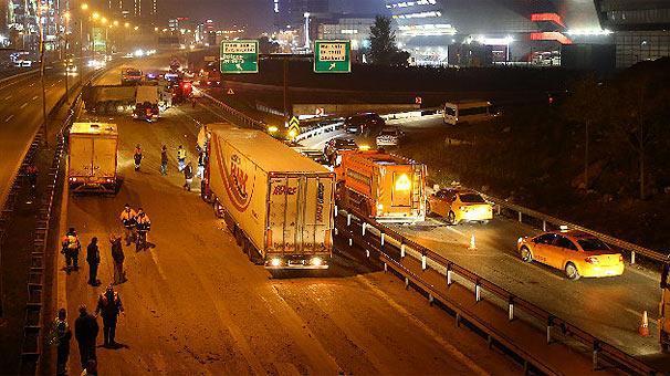 Basın Ekspres yolunda feci kaza Güncel Haberler Milliyet