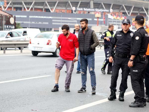 Son Dakika Tem De Zincirleme Kaza Yaral Lar Var Son Dakika Milliyet