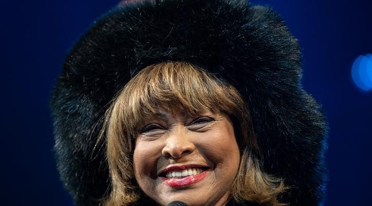 Dünyaca ünlü şarkıcı Tina Turner hayatını kaybetti Magazin Haberleri