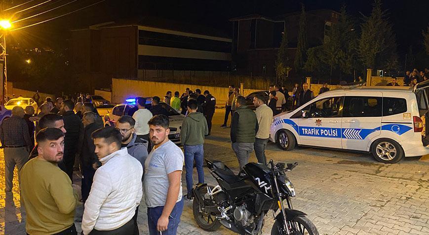 Dur ihtarına uymadı 2 si polis 4 kişiye çarptı Güncel Haberler