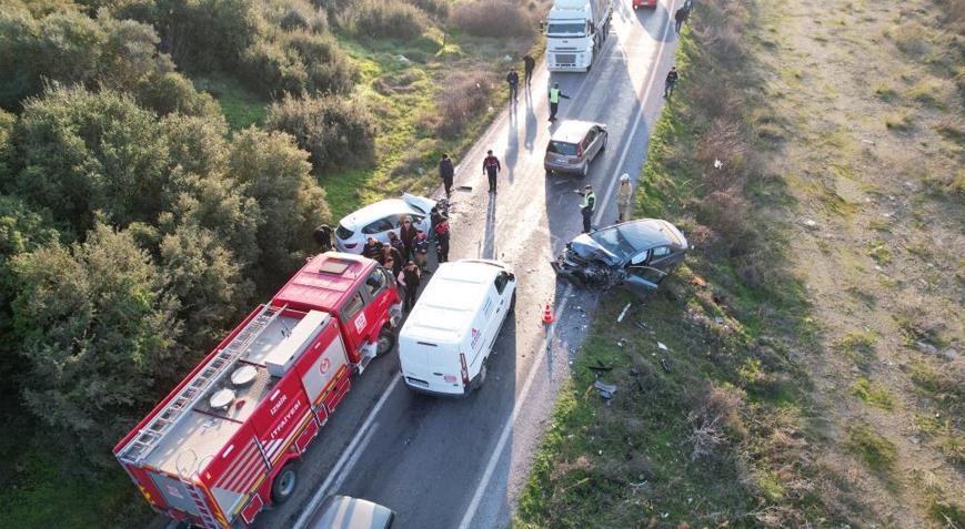 Zmir De Korkun Kaza Kafa Kafaya Arp T Lar Ortal K Sava Alan Na