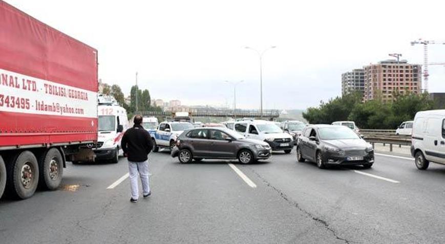 Son dakika TEM de zincirleme kaza Yaralılar var Son Dakika