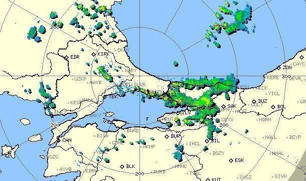 Son dakika: Meteoroloji uyarmıştı... Sağanak yağış İstanbulu vurdu