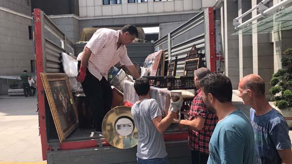 Saçan: Asıl isim Tuğba Babuna