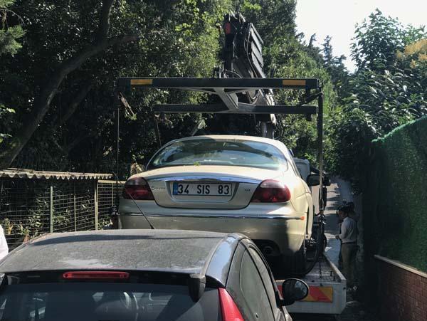 Saçan: Asıl isim Tuğba Babuna