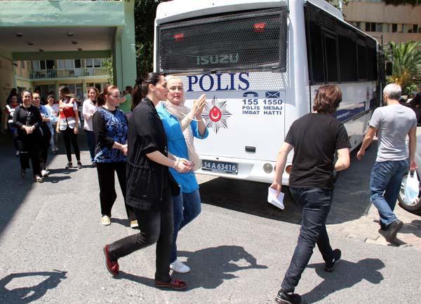 Saçan: Asıl isim Tuğba Babuna