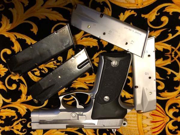 Saçan: Asıl isim Tuğba Babuna