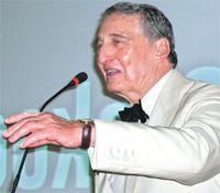 Yıllar su gibi akıp geçti, birkaç binlik satıştan 700 bine geldik