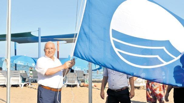 Mersin plajları turizme kazandırılıyor Başkan Kocamaz 2’nci bayrağı göndere çekti