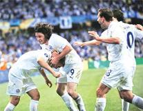 Zenit lige döndü