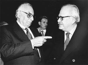 Eleştirinin gözü pek duayenini kaybettik