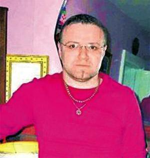 Her taşın altında Tuncay Güney