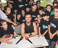 ‘Tarkan bir de Kürtçe söylese’