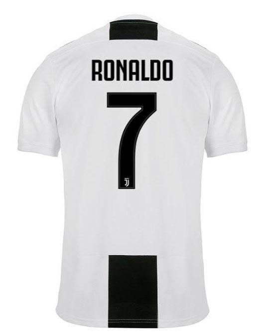 Juventus bir günde 520 bin Ronaldo forması sattı
