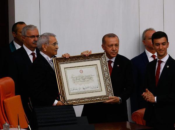 Tarihi an Erdoğan yemin etti, yeni sistem başladı