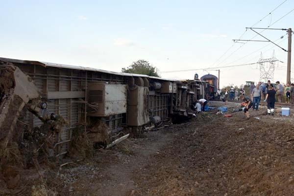 Tekirdağda tren faciası: 10 ölü, 73 yaralı