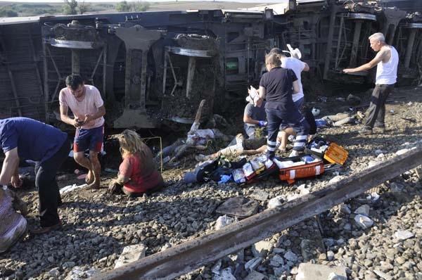 Tekirdağda tren faciası: 10 ölü, 73 yaralı