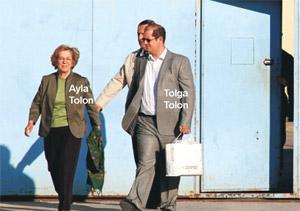 Tolon ve Eruygur’un eşlerinin moral dayanışması