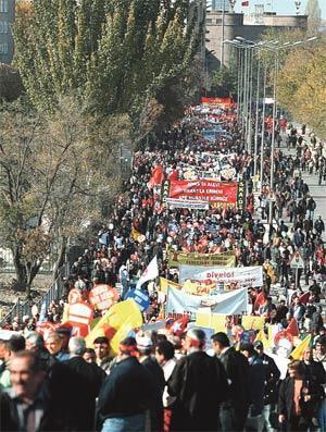 Sıhhiye dar geldi