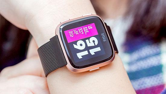 Fitbit Versa akıllı saat inceleme: Erkeklerden çok kadınlara yönelik