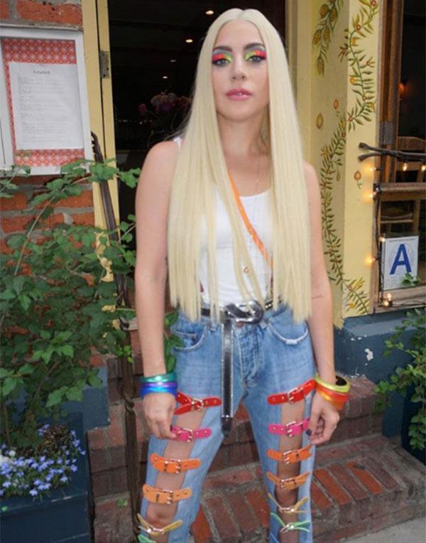 Lady Gaga rengarenk