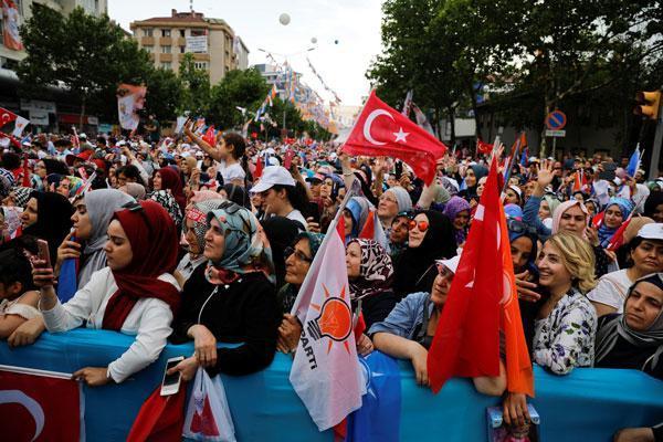 Cumhurbaşkanı Erdoğan: Tehdide başladılar, sıkıysa şehir merkezine gelin