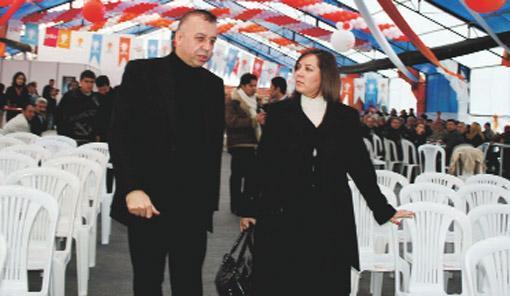 Ressam olacaktım siyasetçi oldum