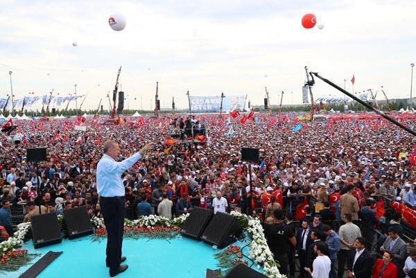 Son dakika… Cumhurbaşkanı Erdoğan Yenikapıdan İstanbullulara seslendi: En baba mitingimiz...