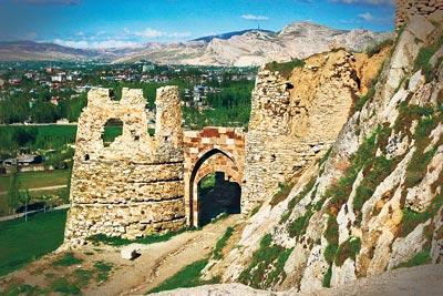 Geçmişten bugüne tüm görkemiyle Van