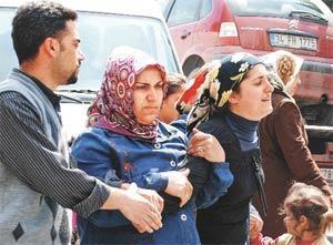 16 yaşındaki Mazlum Kürtçe ağıtlarla uğurlandı