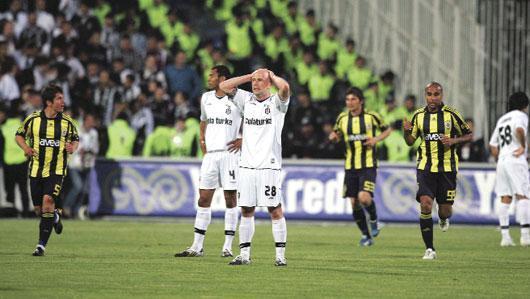 İki başkan yemekte birbirlerine yatmamaya karar verdiler