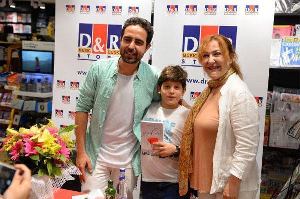 Sumru Yavrucuk, oğlu Yağmurla ilk kez görüntülendi