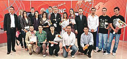 AB’ye masalla baktı,  birinci oldu