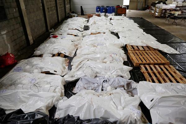 Cesetler yan yana dizildi