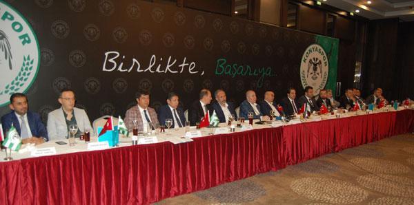 Hilmi Kulluk, Konyaspora başkan adaylığını açıkladı
