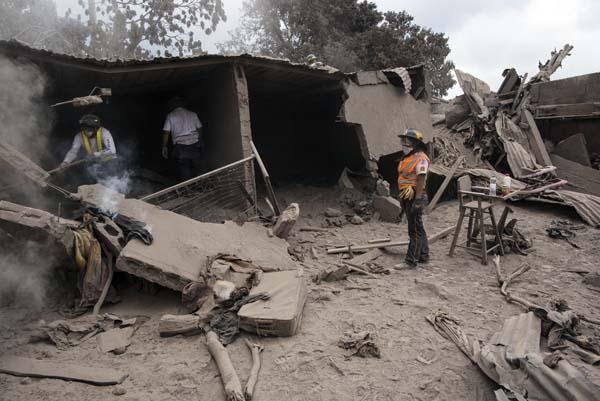 Korkunç fotoğraflar gelmeye devam ediyor