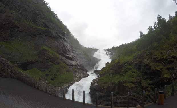 Olağanüstü bir şelale...