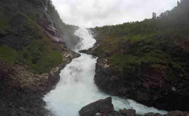 Dünyanın en güzel manzaralı tren yolculuğu Flam