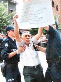 Büyüklerimize üretimin gerilediğini, halkın güç durumda olduğunu anlatamıyoruz