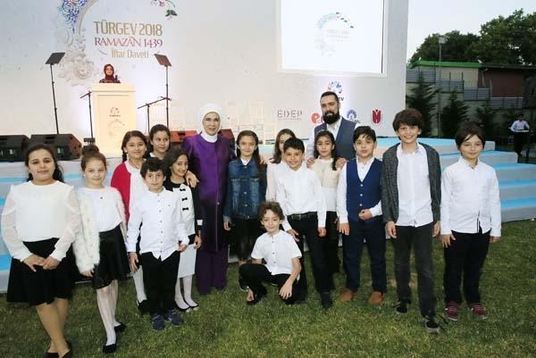 Emine Erdoğan: Çabalarımız aynı nehre aksın ve çağlayanlar  oluştursun