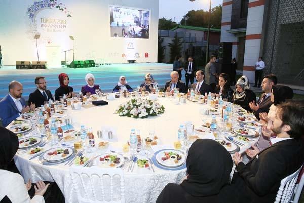 Emine Erdoğan: Çabalarımız aynı nehre aksın ve çağlayanlar  oluştursun