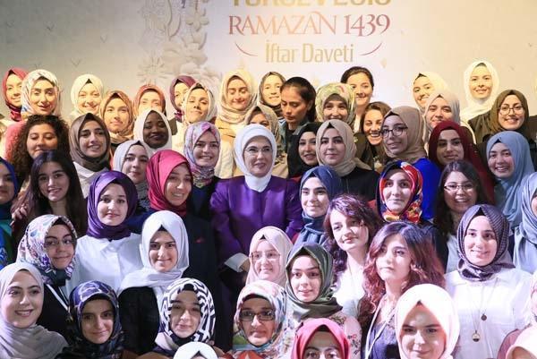 Emine Erdoğan: Çabalarımız aynı nehre aksın ve çağlayanlar  oluştursun