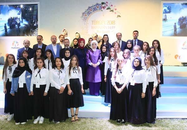 Emine Erdoğan: Çabalarımız aynı nehre aksın ve çağlayanlar  oluştursun