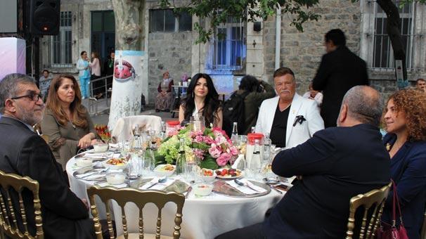 Eski AB Bakanı Egemen Bağış, Darülaceze’de iftar yemeği verdi