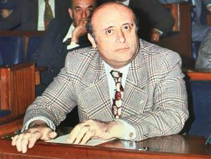 Necip Fazıl’a kumar baskını ‘Öfkeli Yıllar’da