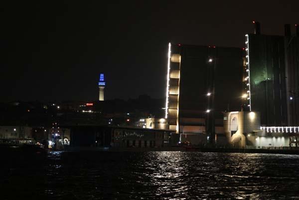 Karaköy yeni yüzer iskelesine kavuştu - Güncel Haberler Milliyet