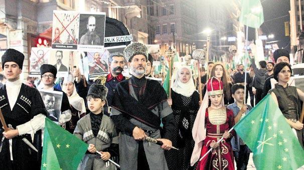 Çerkezler ve Abhazlar sürgünü protesto etti