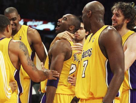 Kobe Bryant 39 sayı ile oynadı