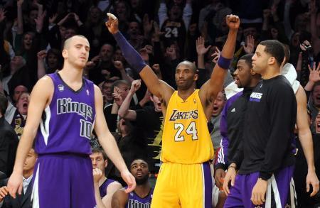 Kobe Bryant 39 sayı ile oynadı