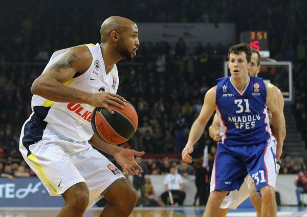 Anadolu Efes  Fenerbahçe Ülker: 71-77